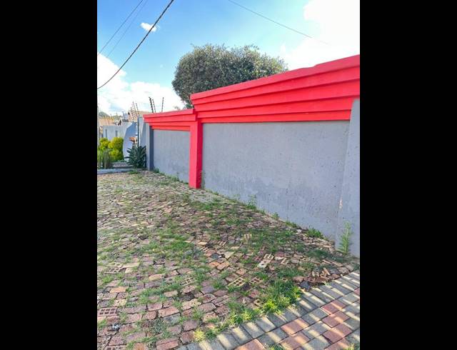3 BEDROOM PROPERTY TO RENT IN DEVLAND